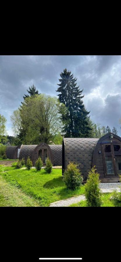 Hobiti Chatka Lipno Черна-в-Пошумави Экстерьер фото